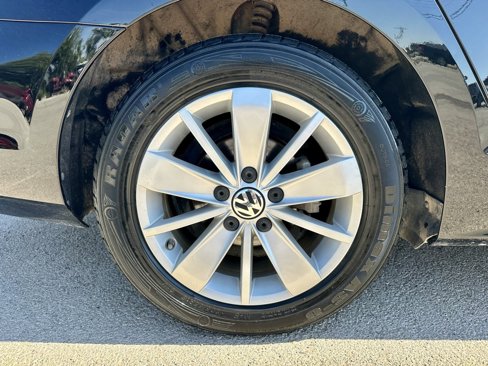 Used 2015 Volkswagen Jetta SE image 30