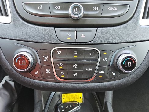 Used 2024 Chevrolet Malibu LT image 21