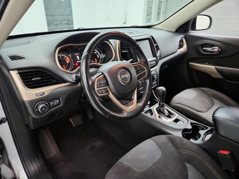 Used 2017 Jeep Cherokee Latitude image 13