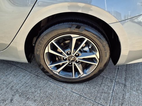 Used 2023 Kia Forte LXS w/ LXS Technology Package image 27