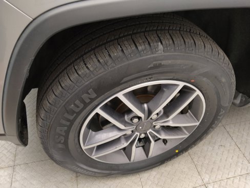 Used 2019 Jeep Grand Cherokee Limited w/ Luxury Group II image 31
