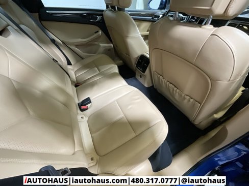 Used 2018 Porsche Macan image 21