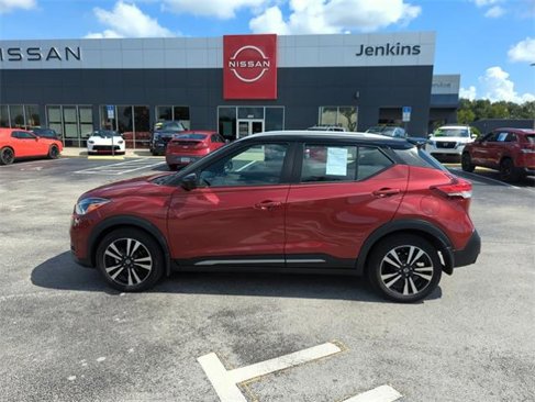 Certified 2020 Nissan Kicks SR image 9