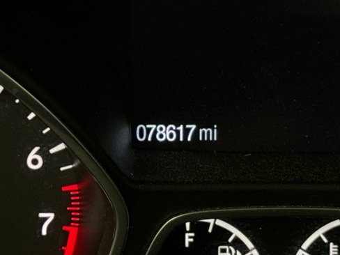 Used 2017 Ford Escape Titanium image 9