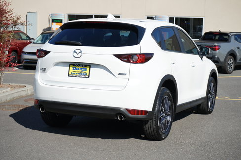 Used 2018 MAZDA CX-5 Touring w/ Preferred Equipment Package image 4
