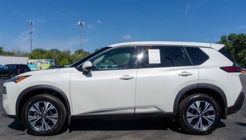 Used 2021 Nissan Rogue SV image 9