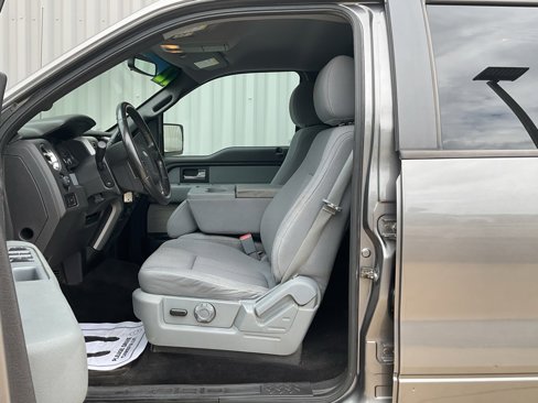 Used 2012 Ford F150 XLT w/ XLT Chrome Pkg image 9