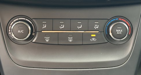 Used 2017 Nissan Sentra SV w/ Style Package image 28