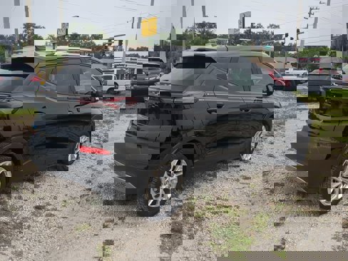 Used 2022 Chevrolet Bolt EUV LT w/ Comfort Package image 4