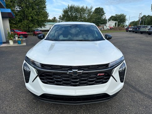 New 2025 Chevrolet Trax RS w/ Driver Confidence Package image 2