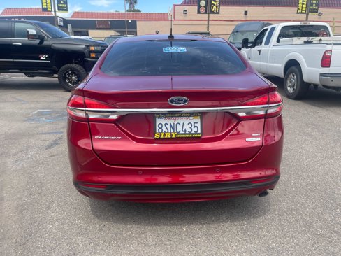 Used 2017 Ford Fusion SE w/ Fusion SE Technology Package image 4
