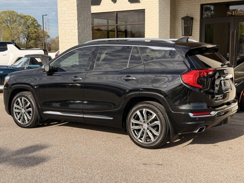 Used 2019 GMC Terrain Denali w/ Advanced Safety Package image 9