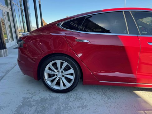 Used 2016 Tesla Model S 60D image 8