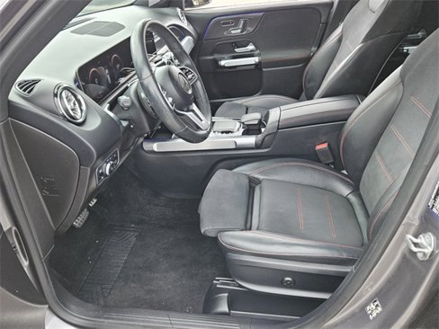 Used 2020 Mercedes-Benz GLB 250 image 5