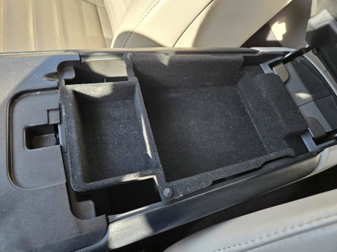 Used 2017 Ford Fusion SE image 12