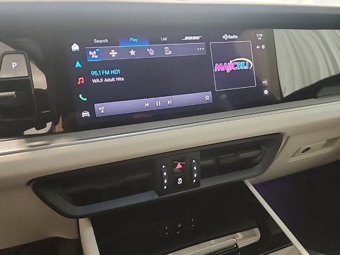New 2025 Porsche Cayenne image 11