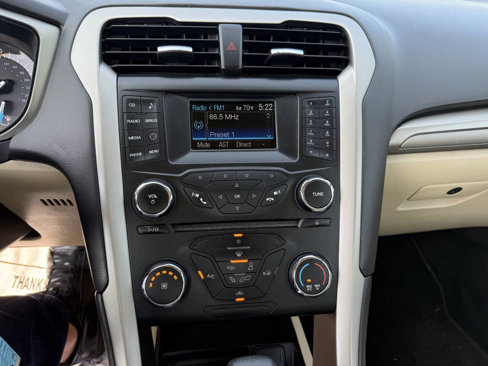 Used 2014 Ford Fusion SE image 20