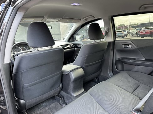 Used 2016 Honda Accord LX image 17