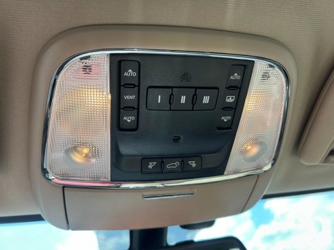Used 2016 Jeep Grand Cherokee Overland image 26
