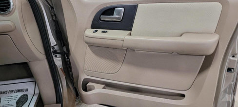 Used 2003 Ford Expedition XLT image 16