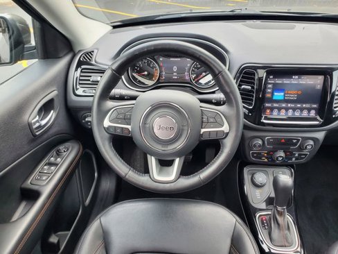 Used 2018 Jeep Compass Limited image 11
