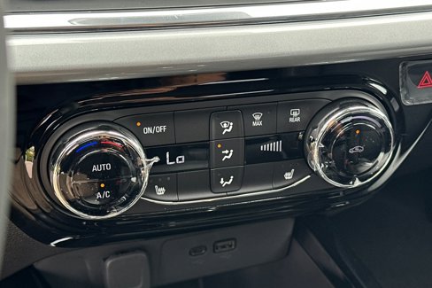 New 2025 Chevrolet Trax LT w/ LT Convenience Package image 20