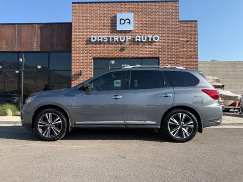 Used 2017 Nissan Pathfinder Platinum image 20