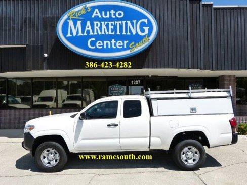 Used 2021 Toyota Tacoma SR image 1