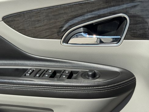 Used 2015 Buick Encore FWD image 17