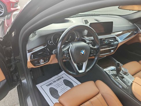 Used 2018 BMW 530i xDrive w/ Premium Package image 10