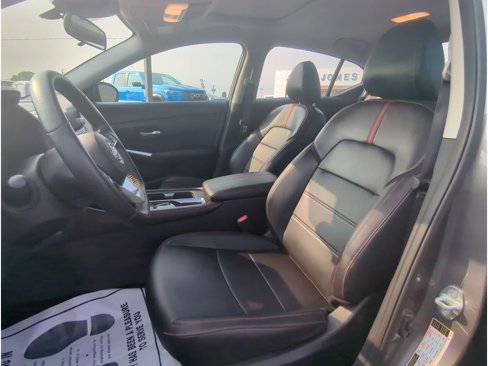 Used 2024 Nissan Sentra SR w/ SR Premium Package image 11