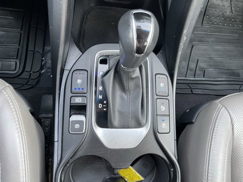 Used 2017 Hyundai Santa Fe Limited image 24