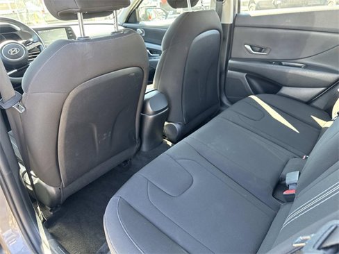Used 2021 Hyundai Elantra SEL image 12