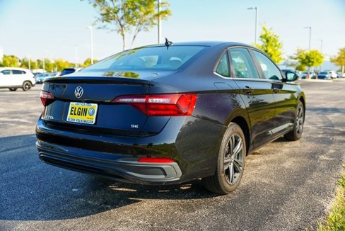 Certified 2023 Volkswagen Jetta SE image 27