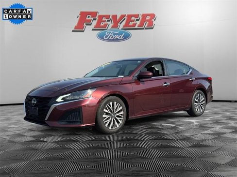 Used 2023 Nissan Altima 2.5 SV image 1
