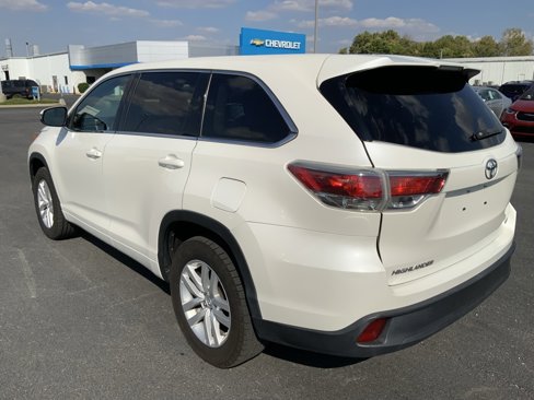 Used 2014 Toyota Highlander LE image 7
