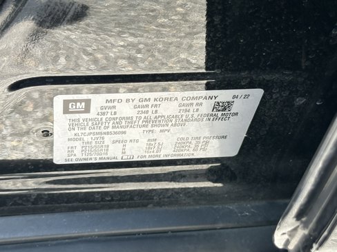 Certified 2022 Chevrolet Trax LT w/ Midnight Edition image 36