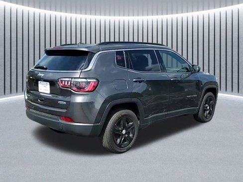 Used 2024 Jeep Compass Latitude w/ Altitude Special Edition image 4