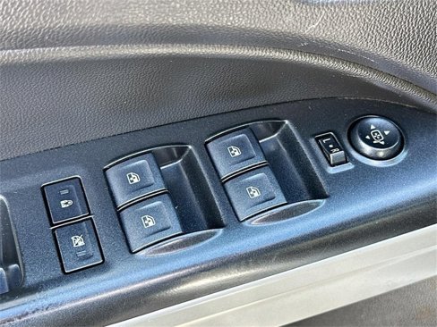 Used 2018 Chevrolet Colorado LT image 30