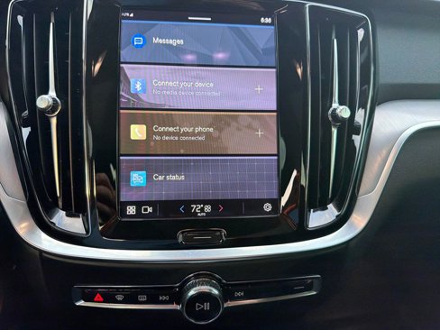 Certified 2023 Volvo S60 B5 Core image 22