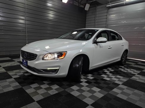 Used 2017 Volvo S60 T5 Inscription Platinum w/ Climate Package image 39
