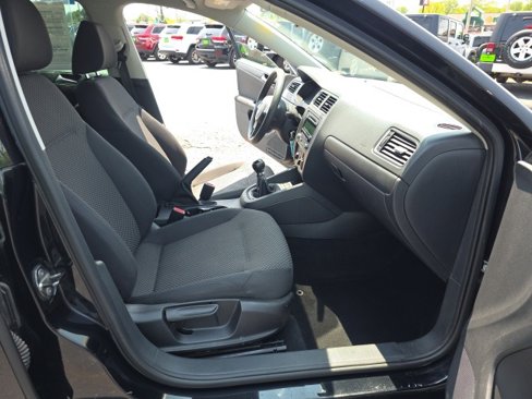 Used 2012 Volkswagen Jetta S image 31