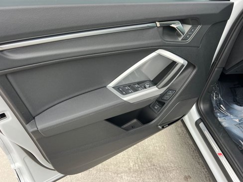 Certified 2024 Audi Q3 2.0T Premium Plus w/ Premium Plus Package image 10
