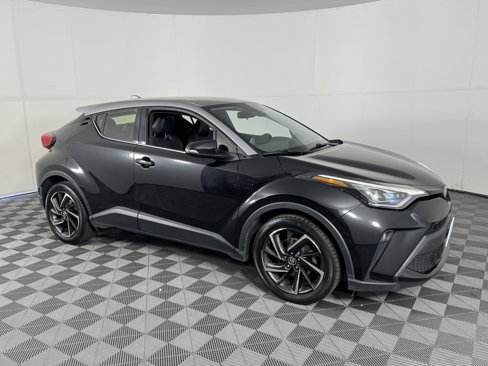 Used 2020 Toyota C-HR Limited image 2