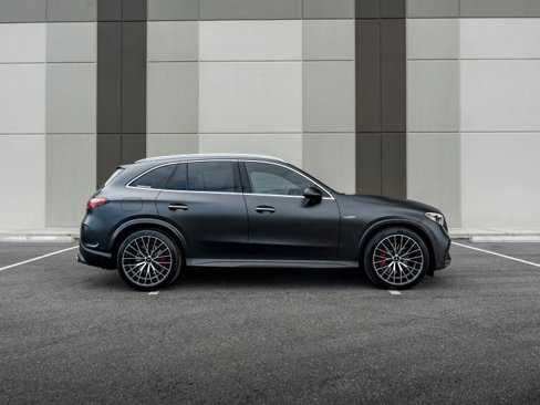 Used 2024 Mercedes-Benz GLC 43 AMG 4MATIC image 2
