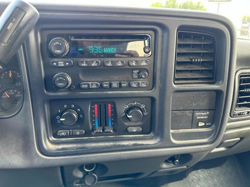 Used 2004 GMC Sierra 1500 SLE w/ Light Duty Power Package image 25
