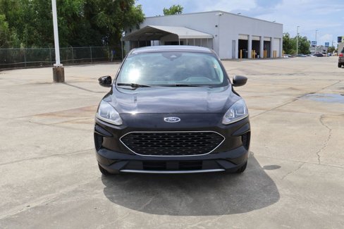 Used 2022 Ford Escape SE image 2