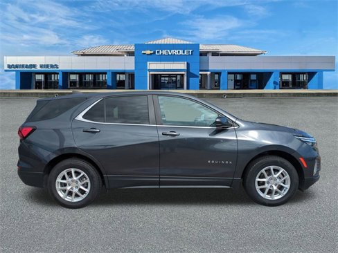 Used 2023 Chevrolet Equinox LT image 3
