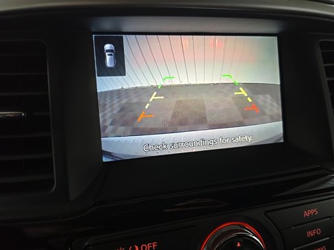 Used 2020 Nissan Pathfinder SV image 18