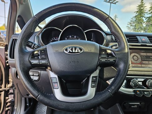 Used 2013 Kia Rio SX w/ Premium Pkg image 16